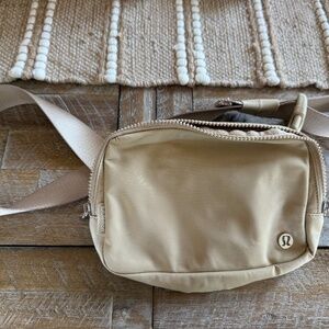 Lululemon belt bag - tan - used